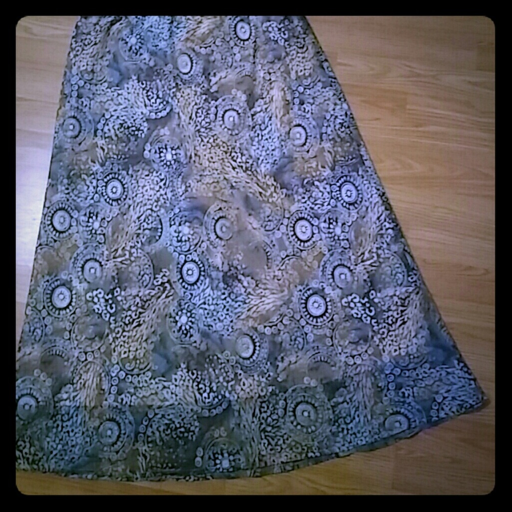 Dressbarn Women Skirt